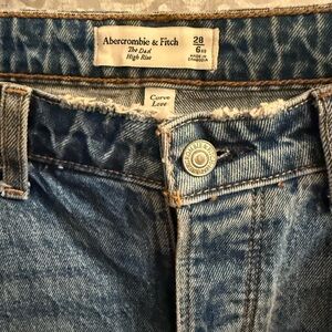 Abercrombie Curve Love Dad High-Rise Jeans – Ripped Knees, Size 28 Extra Short